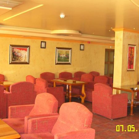 Family Hotel Silvestar Veliko Turnovo Bagian luar foto