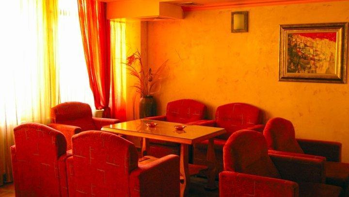Family Hotel Silvestar Veliko Turnovo Bagian luar foto