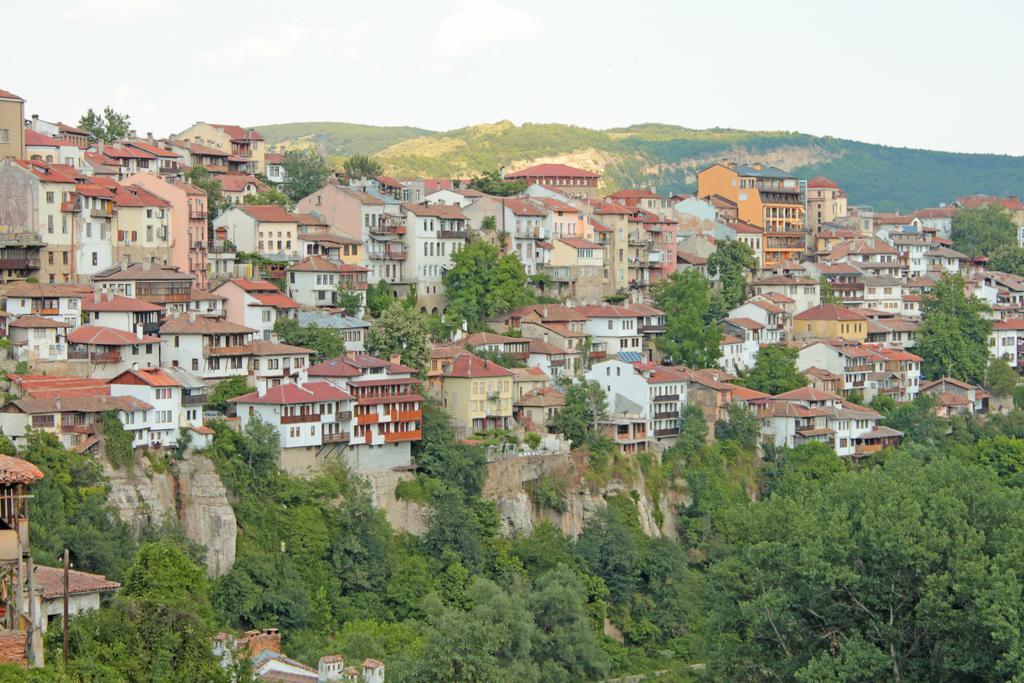 Family Hotel Silvestar Veliko Turnovo Bagian luar foto