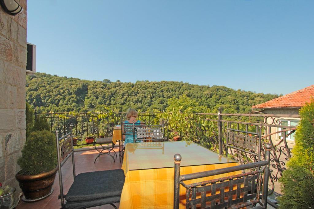 Family Hotel Silvestar Veliko Turnovo Bagian luar foto